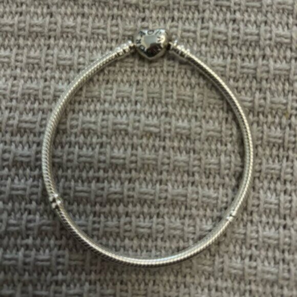 ✅Pandora Bracelet - Picture 2 of 5